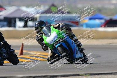 media/Oct-09-2022-SoCal Trackdays (Sun) [[95640aeeb6]]/Turn 2 (1110am)/